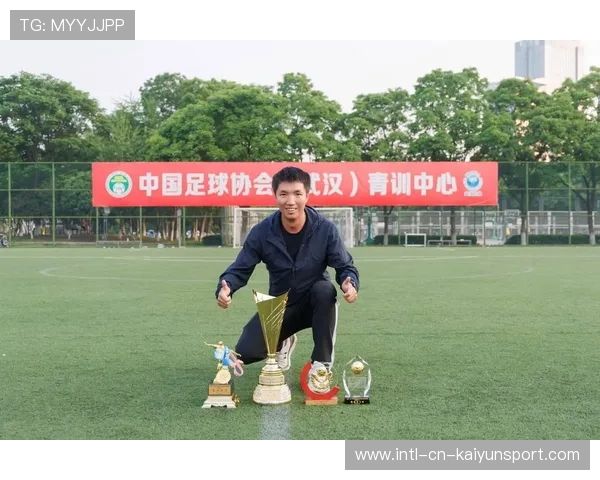 俱乐部启动校园足球教练员培训班 培养基层教练,足球教练员培训开班讲稿 俱乐部启动校园足球教练员培训班 培养基层教练,足球教练员培训开班讲稿